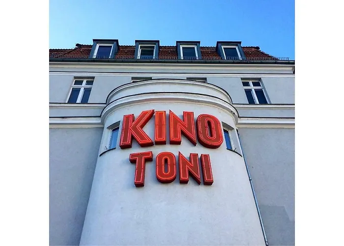 Appartement über dem Kino Toni