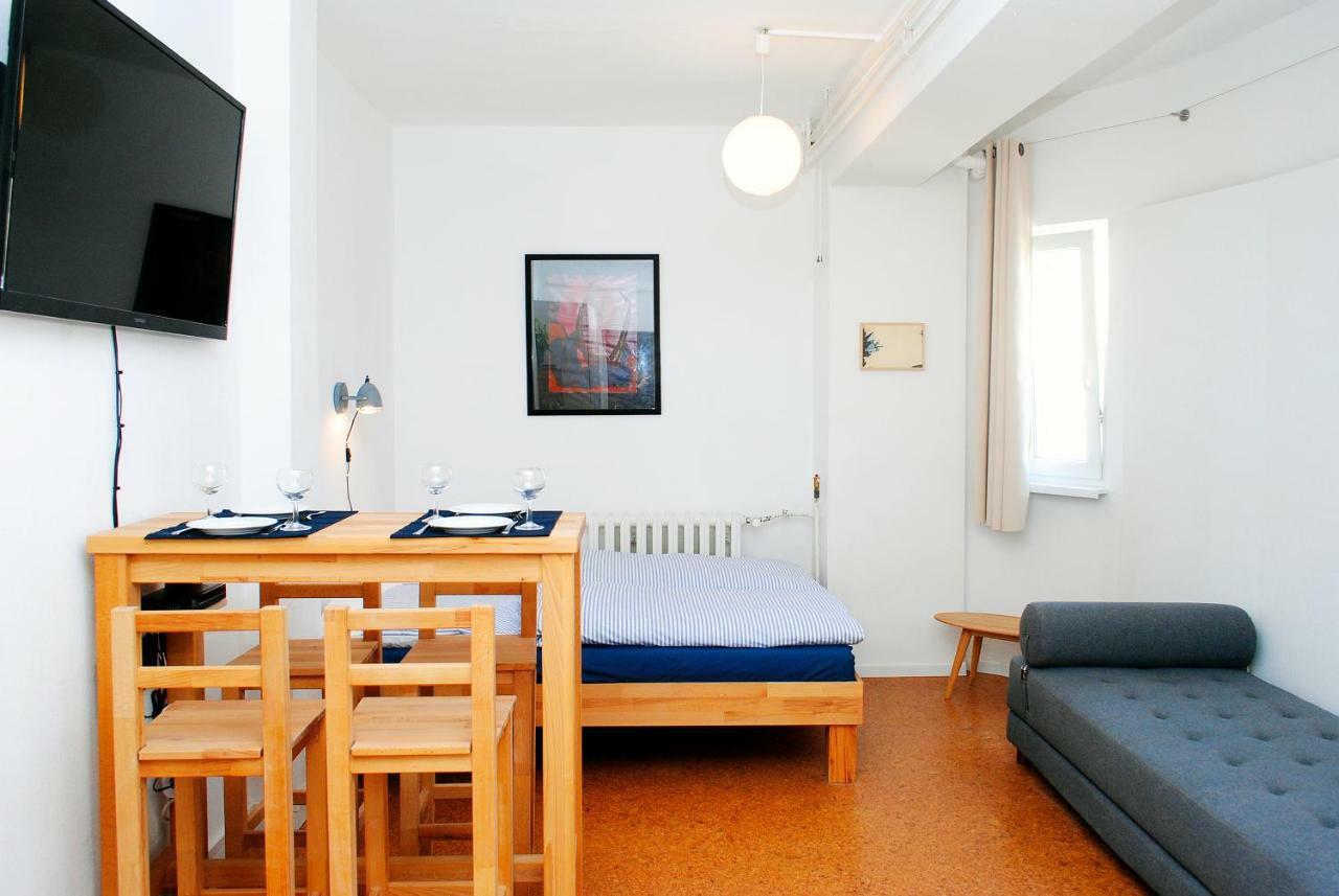 Ueber Dem Kino Toni Apartament